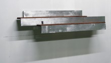 STERN Jean, Sans Echelle, 31x142x31cm, techniques mixtes sur aluminium et bois, 2007